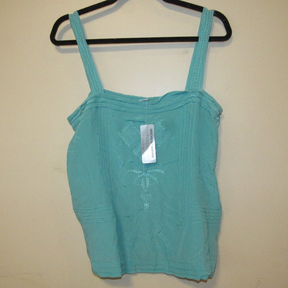 NWT Forever New 100% Silk Embroidered Delicate Shell Tank Top Womens sz 14 US 10